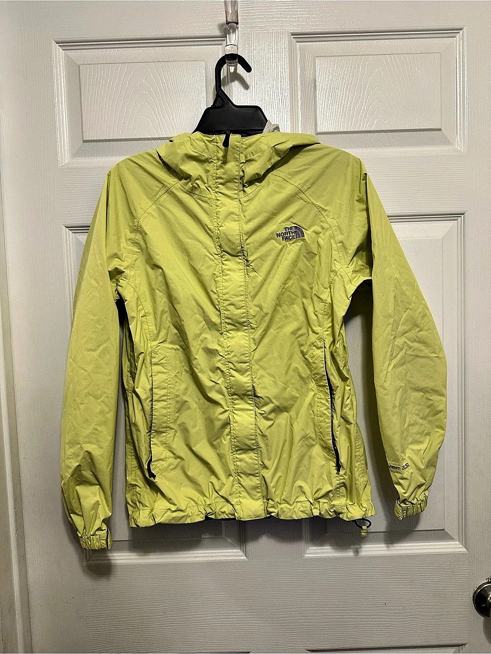 The North Face HyVent 2.5L Rain Jacket Green Small